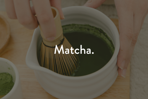 Wat is matcha thee? Ontdek waarom deze Japanse groene thee wereldwijd zo populair is